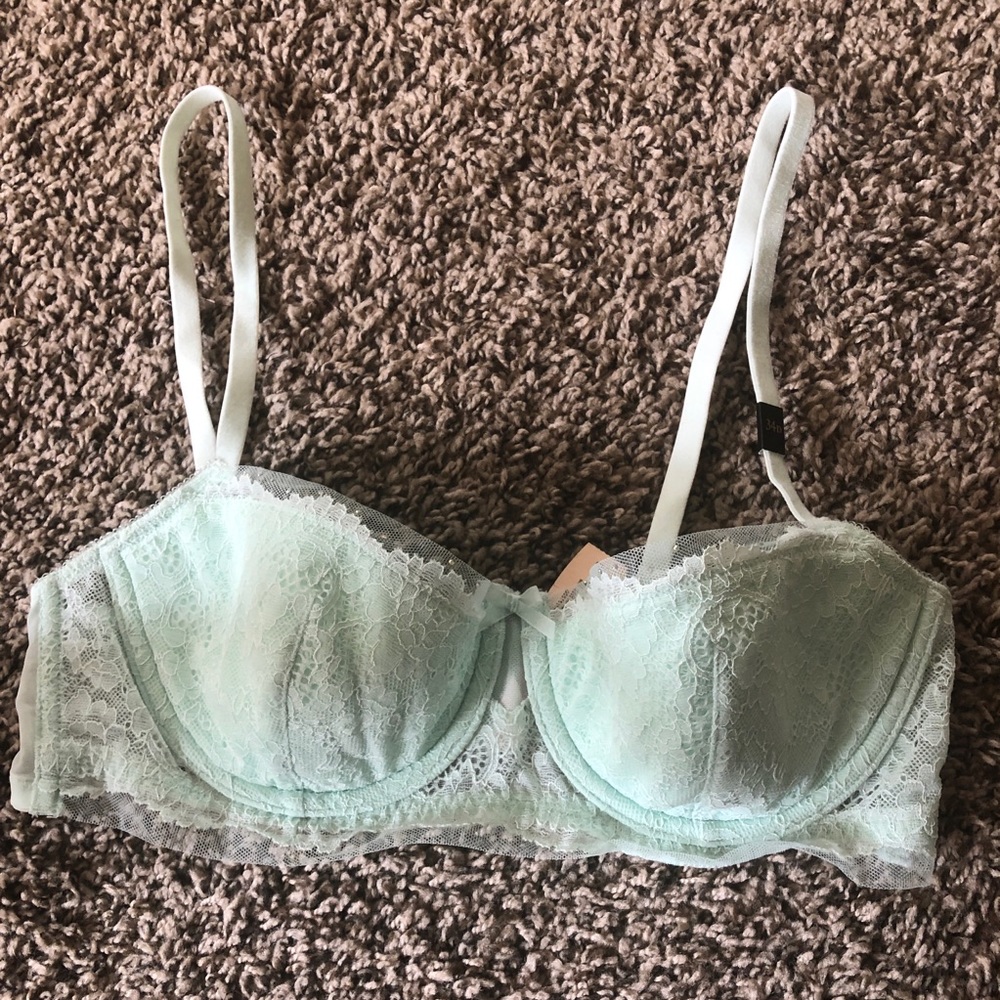 34D Victoria’s Secret bra Brand new